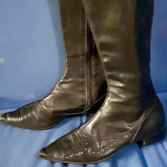 Gianfranco Ferré Black Leather Midcalf Boot - Picture 1 of 11